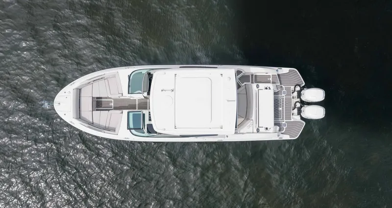Slide: The Image of SEA RAY 2023 - 16