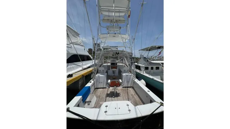 Slide: The Image of PREDATOR 35 Express 2001 - 2