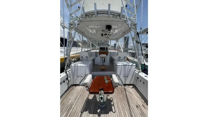 Slide: The Image of PREDATOR 35 Express 2001 - 7