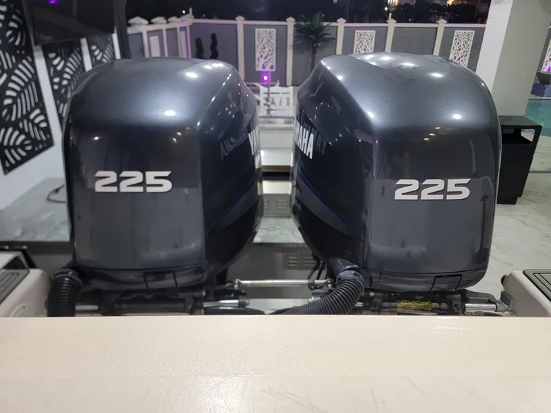 Slide: The Image of GRADY-WHITE CHASE 273 2004 - 10