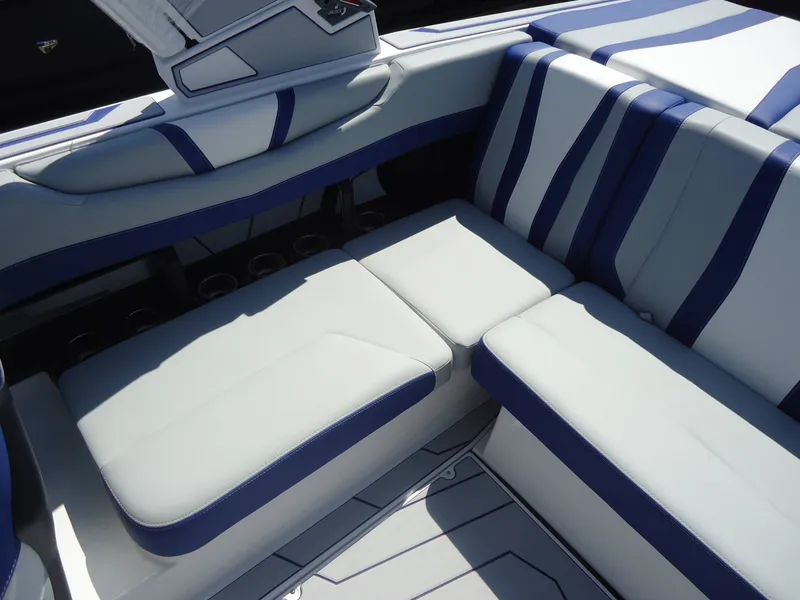 Slide: The Image of Malibu Boats 2026 - 6