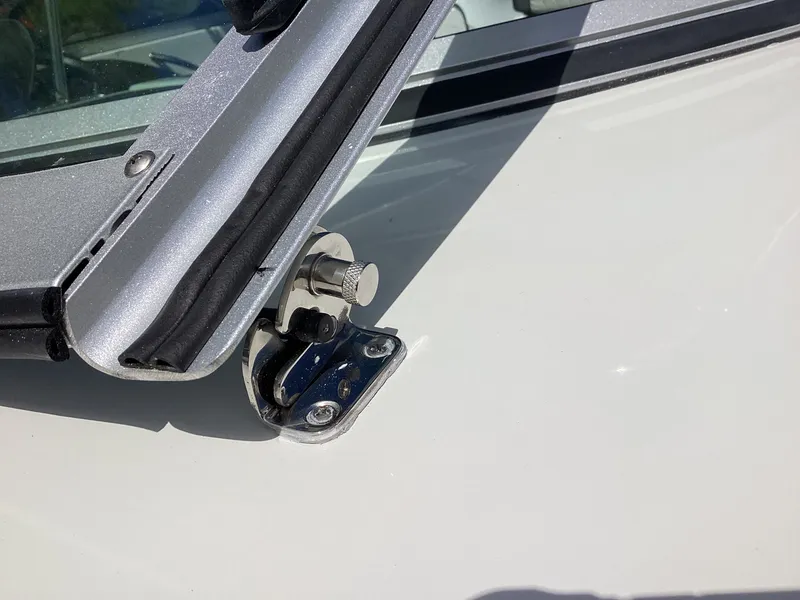 Slide: The Image of Crownline Boats 278 SS 2026 - 10