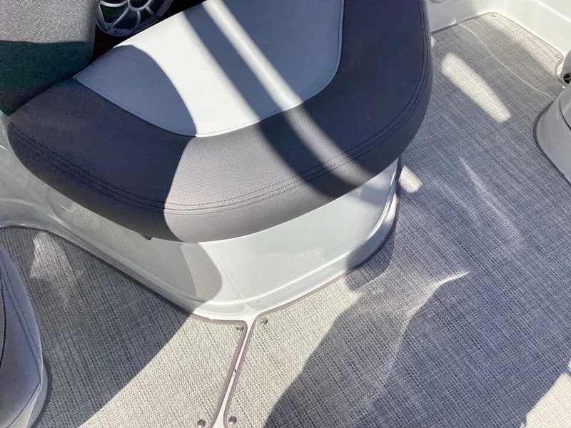 Slide: The Image of Crownline Boats 278 SS 2026 - 33
