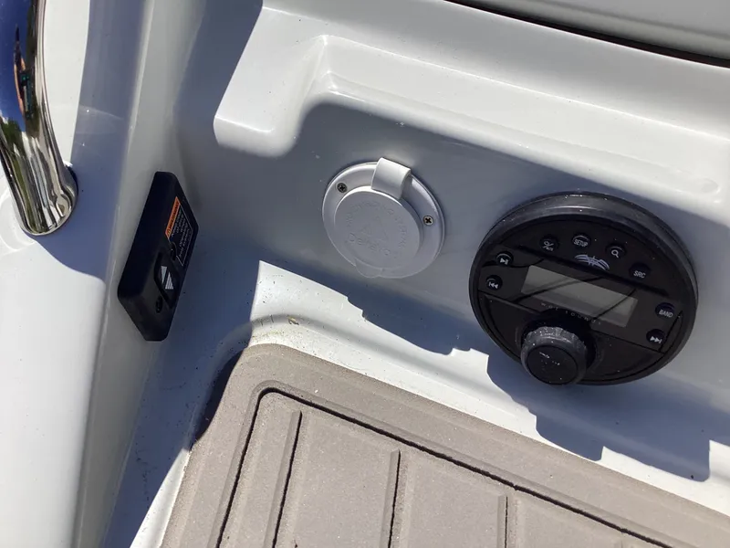 Slide: The Image of Crownline Boats 278 SS 2026 - 57