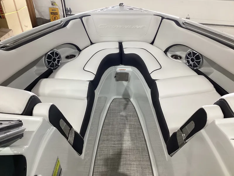Slide: The Image of Crownline Boats 240 SS 2026 - 12