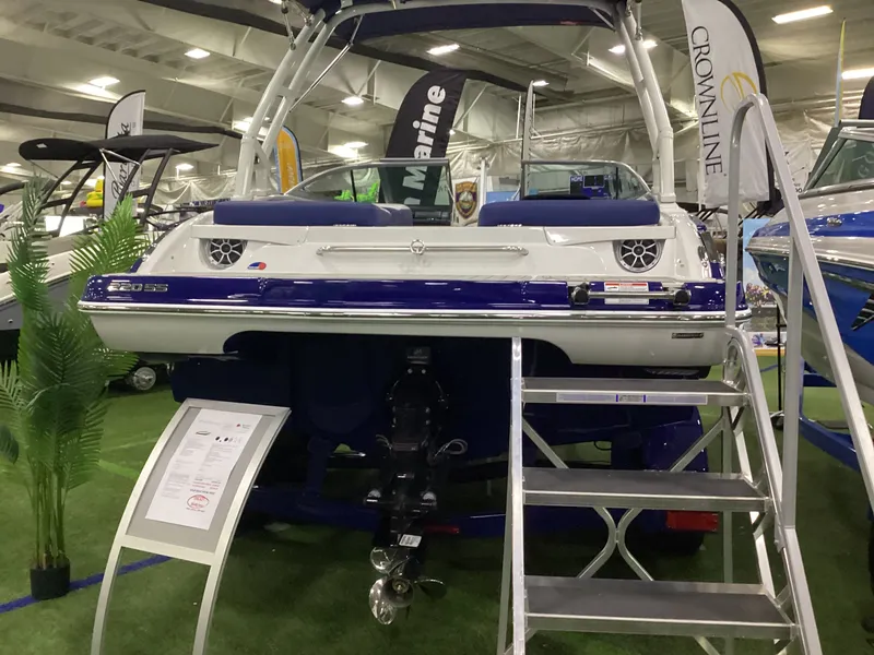 Slide: The Image of Crownline Boats 220 SS 2026 - 2