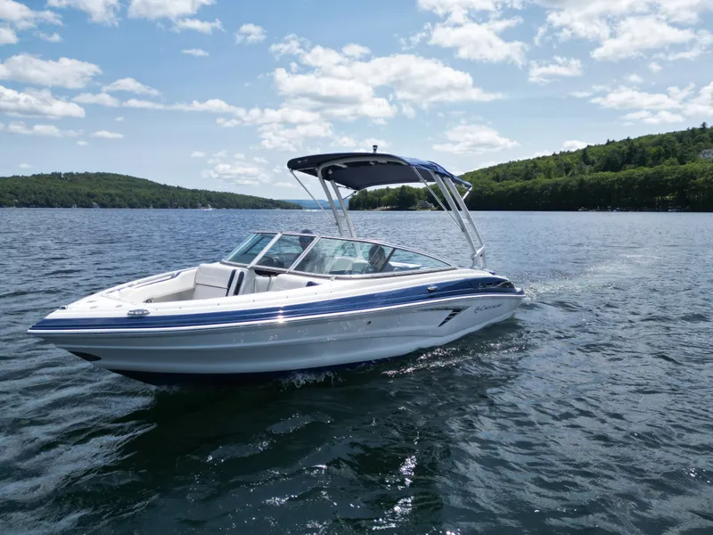 Slide: The Image of Crownline Boats 220 SS 2026 - 21