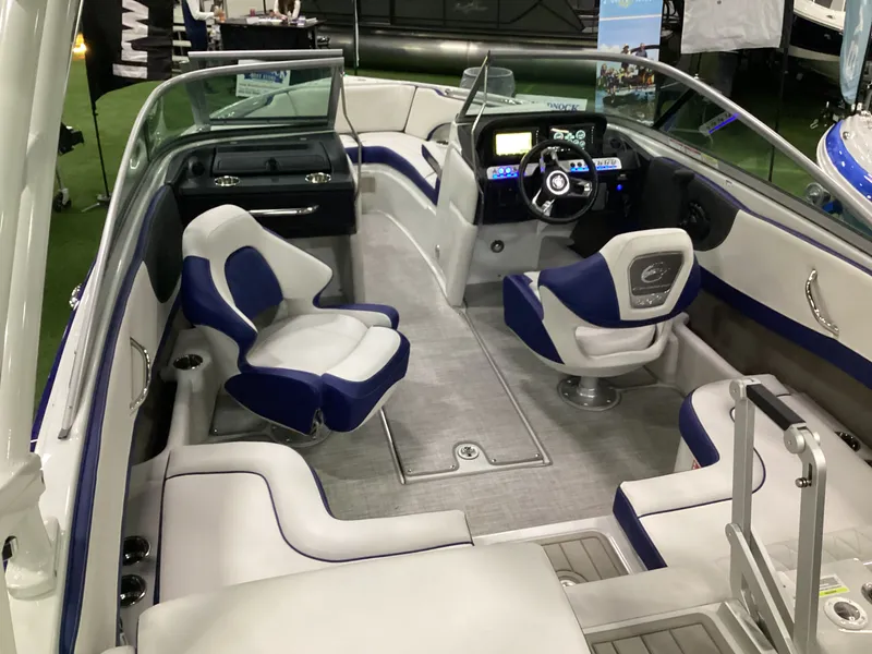 Slide: The Image of Crownline Boats 220 SS 2026 - 20