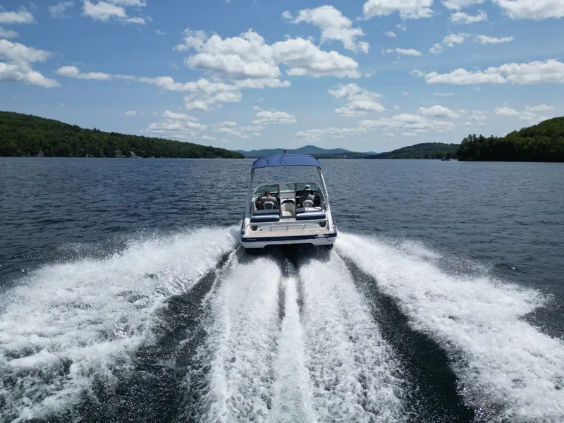Slide: The Image of Crownline Boats 220 SS 2026 - 27