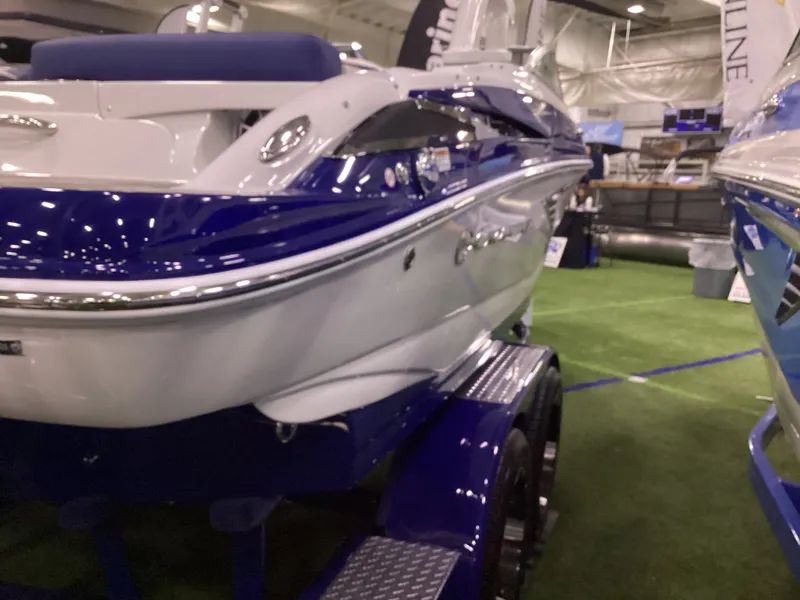 Slide: The Image of Crownline Boats 220 SS 2026 - 3