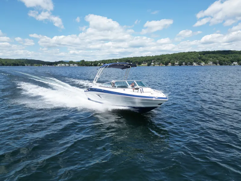 Slide: The Image of Crownline Boats 220 SS 2026 - 24