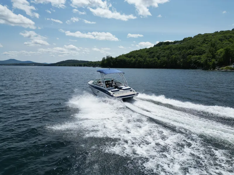 Slide: The Image of Crownline Boats 220 SS 2026 - 28