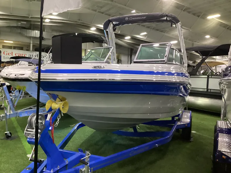 Slide: The Image of Crownline Boats 210 SS 2026 - 6
