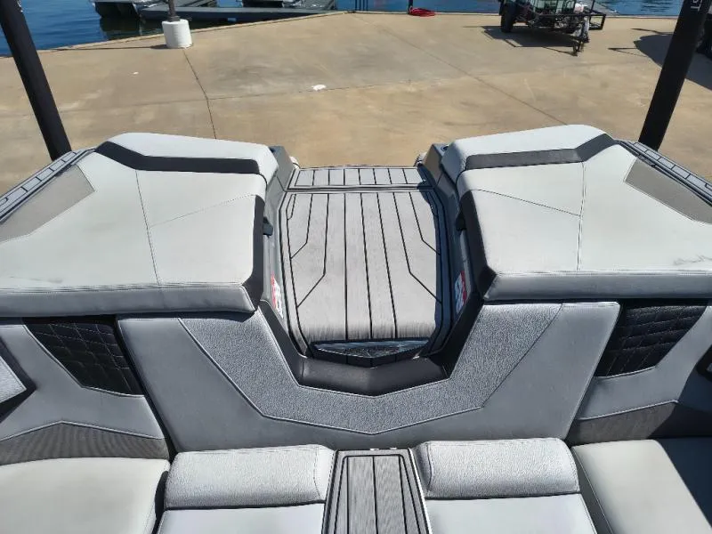 Slide: The Image of Nautique S21 2022 - 16