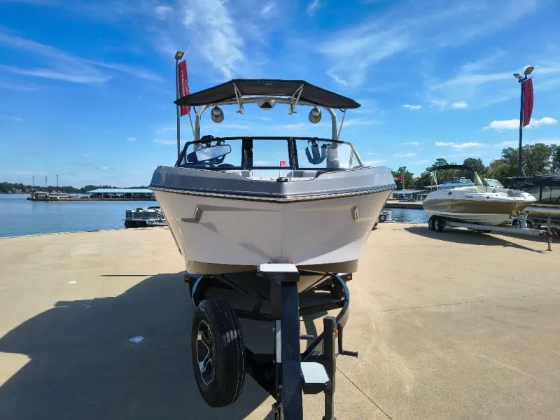 Slide: The Image of Nautique S21 2022 - 1