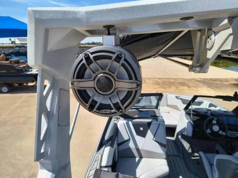Slide: The Image of Nautique S21 2022 - 9