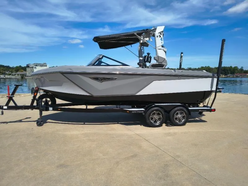 Slide: The Image of Nautique S21 2022 - 0