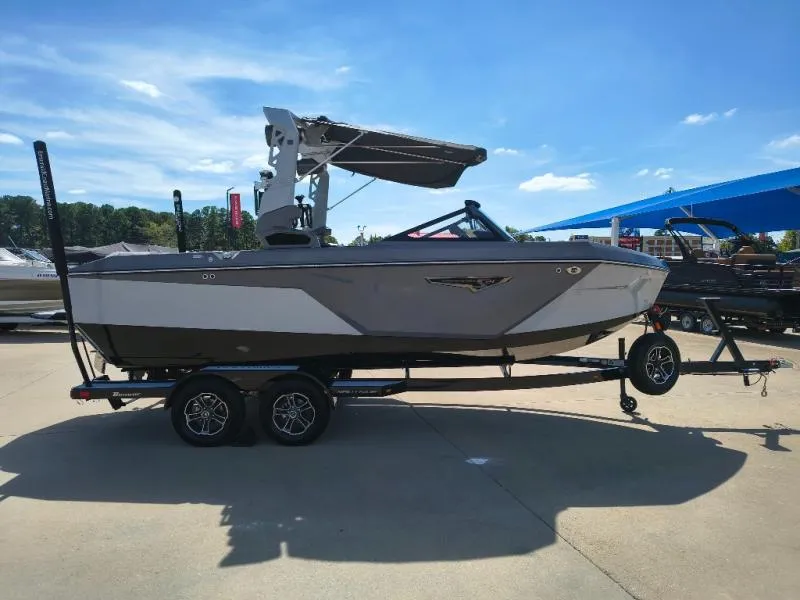 Slide: The Image of Nautique S21 2022 - 3
