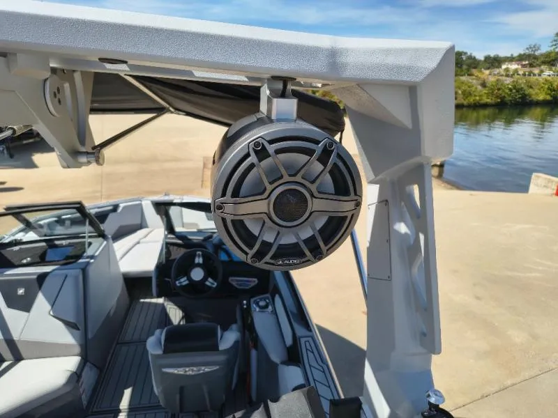 Slide: The Image of Nautique S21 2022 - 10