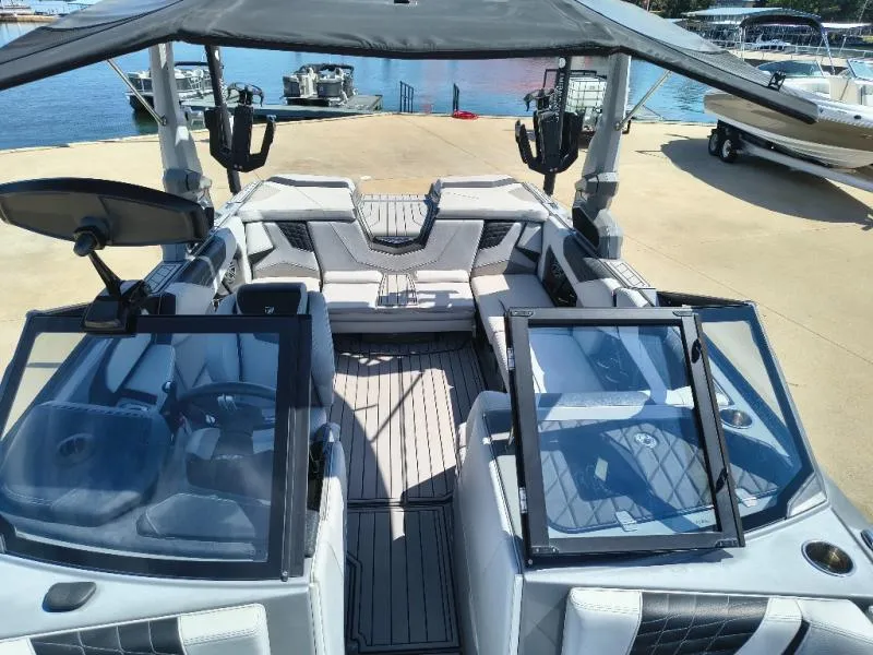 Slide: The Image of Nautique S21 2022 - 5