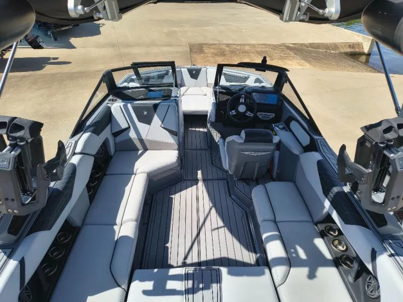 Slide: The Image of Nautique S21 2022 - 6