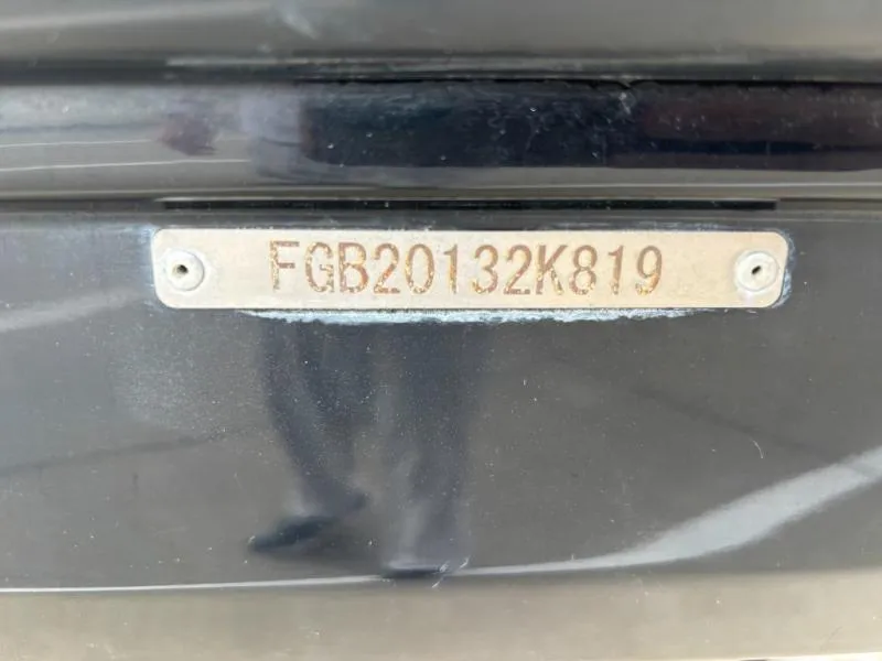 Slide: The Image of Chaparral VRX223 2019 - 24