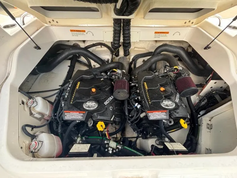 Slide: The Image of Chaparral VRX223 2019 - 20