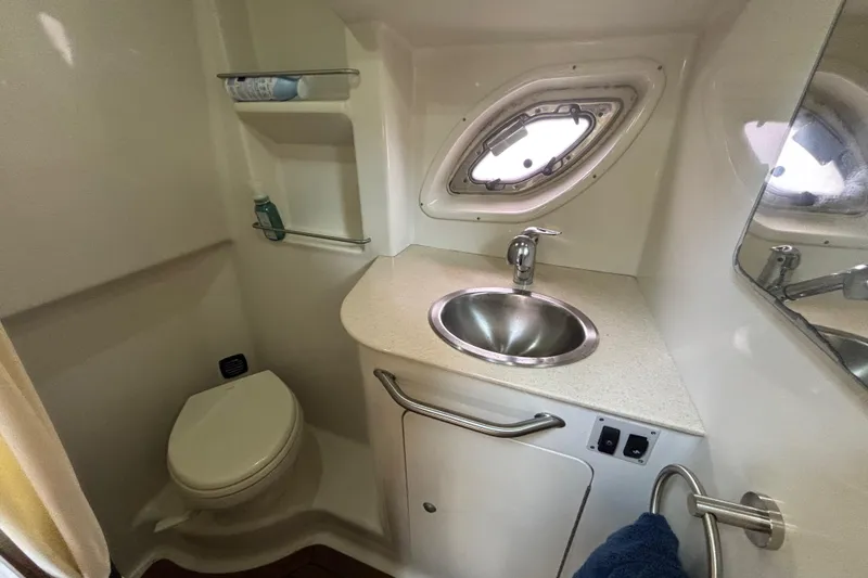 Slide: The Image of Sea Ray Sundancer 310 2009 - 25