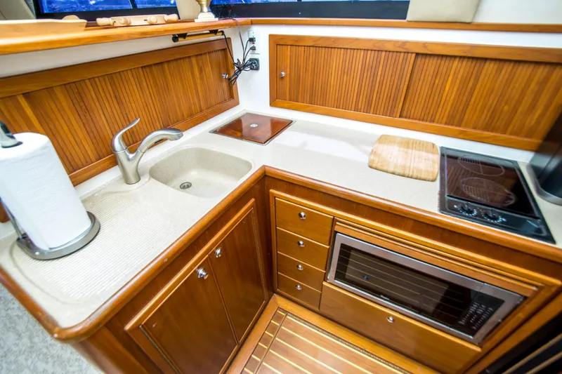 Slide: The Image of Riviera 43 Open Flybridge 1999 - 23