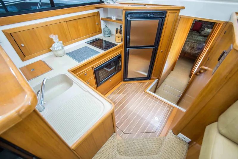 Slide: The Image of Riviera 43 Convertible 1999 - 20