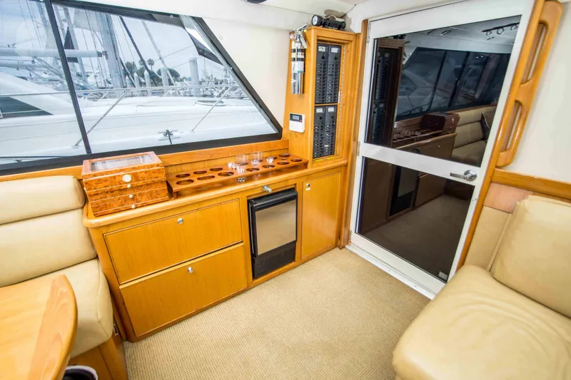 Slide: The Image of Riviera 43 Convertible 1999 - 24