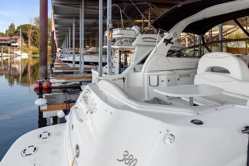 Slide: The Image of Sea Ray 380 Sundancer 2003 - 25