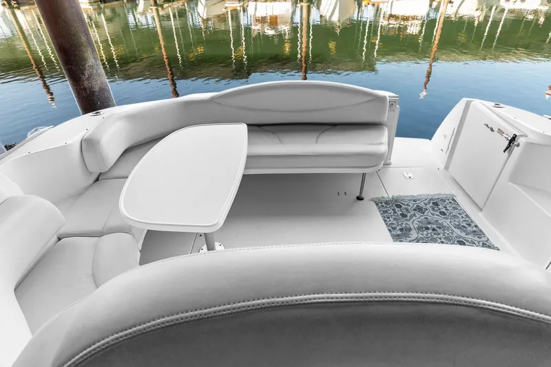 Slide: The Image of Sea Ray 380 Sundancer 2003 - 29
