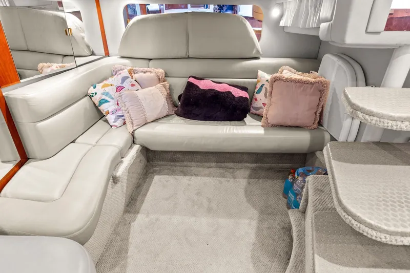Slide: The Image of Sea Ray 380 Sundancer 2003 - 13