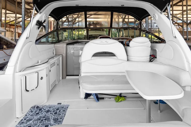 Slide: The Image of Sea Ray 380 Sundancer 2003 - 27
