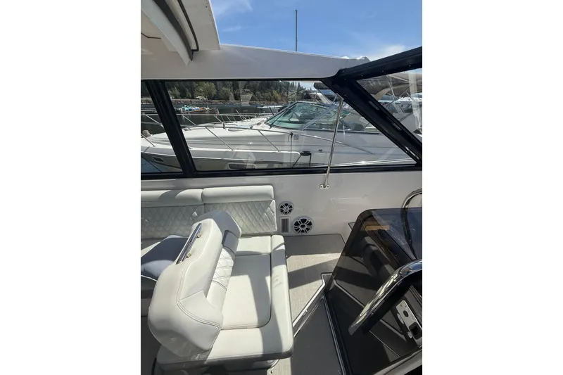 Slide: The Image of Regal 36 Grande Coupe 2021 - 18