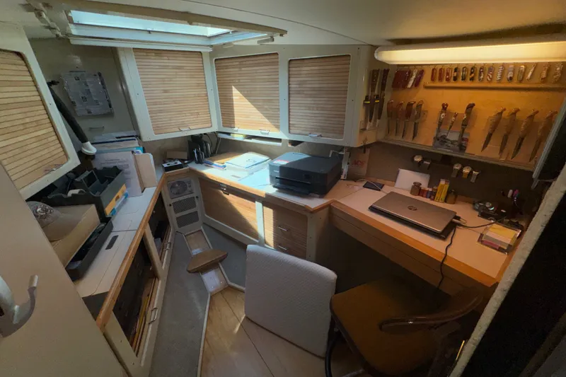Slide: The Image of Islander 55 1983 - 19