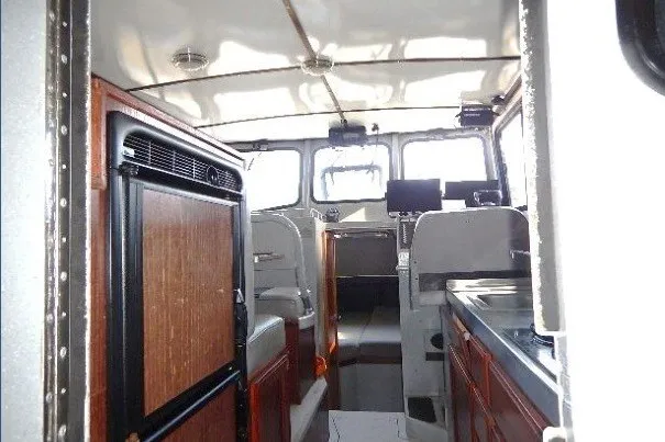 Slide: The Image of Norvelle 3210 Explorer 2004 - 8