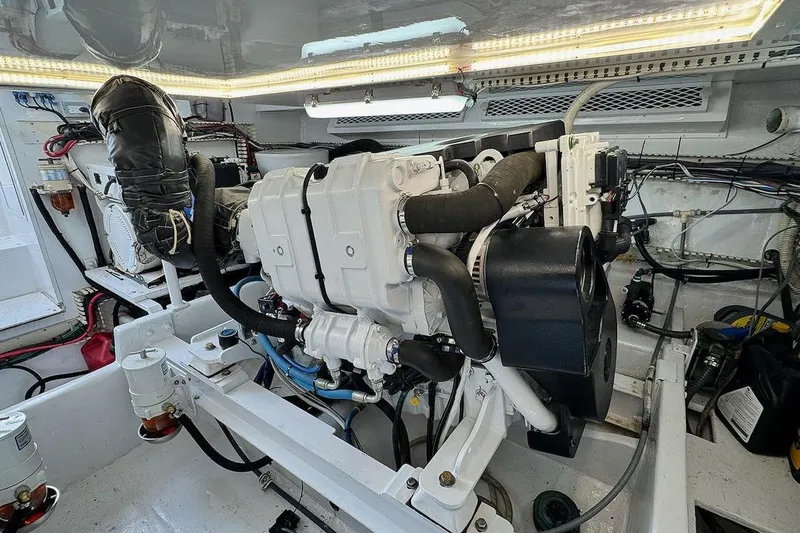 Slide: The Image of Viking 43 Open New Engines 1994 - 42