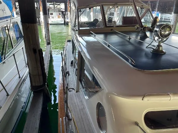 Slide: The Image of Chris-Craft Conqueror 1961 - 40