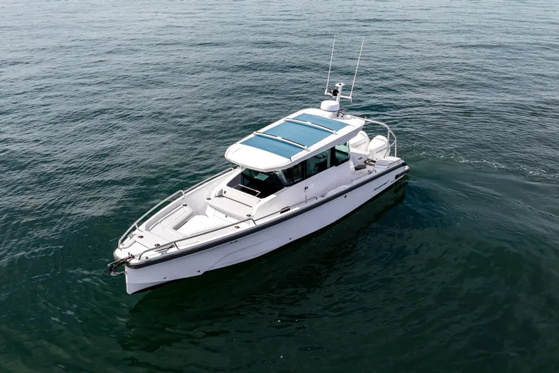 Slide: The Image of Axopar 29 XC AC Twin 200 White Chalk 2026 - 20