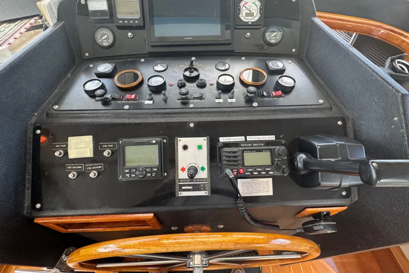 Slide: The Image of Lancer Motor Sailer 1984 - 5