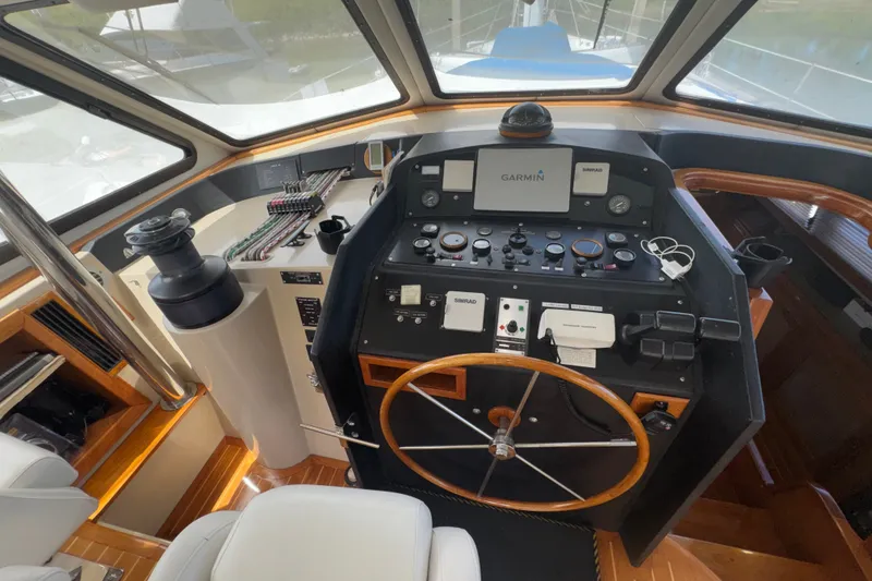 Slide: The Image of Lancer Motor Sailer 1984 - 4