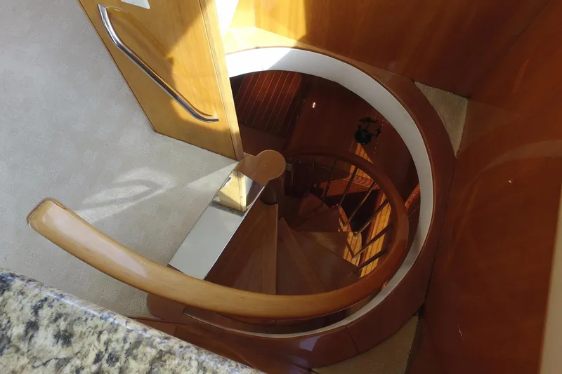 Slide: The Image of Hatteras 65 Convertible 2004 - 14