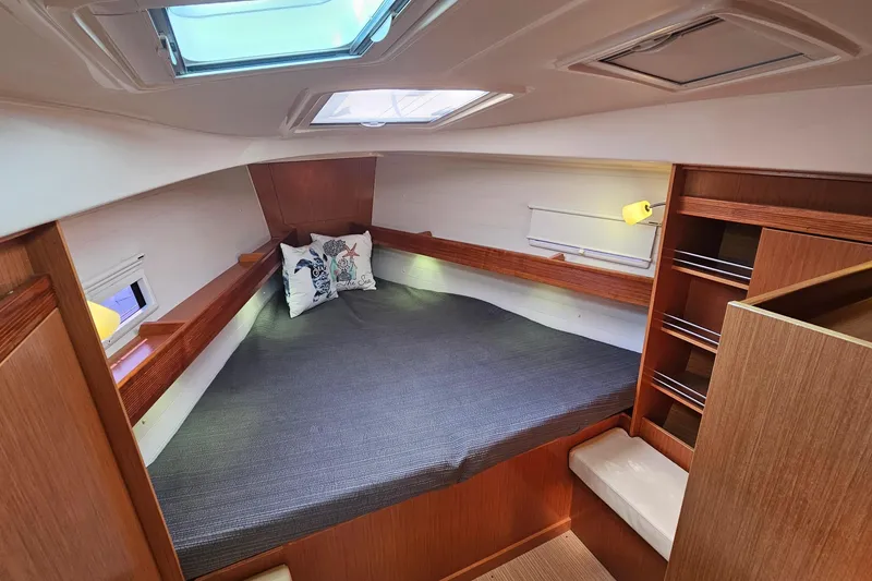 Slide: The Image of Bavaria Cruiser 36 2011 - 10