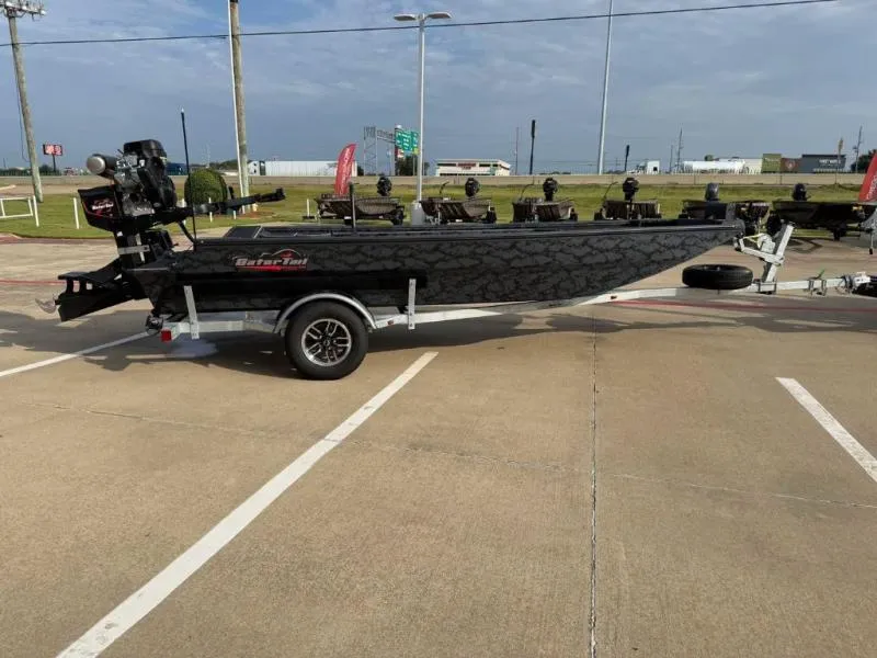 Slide: The Image of Gator-Tail 18/54 Extreme Series 2027 - 6