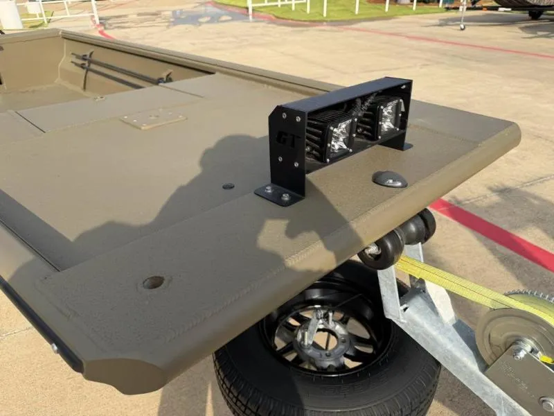 Slide: The Image of Gator-Tail 17/48 Gator Series 2027 - 8