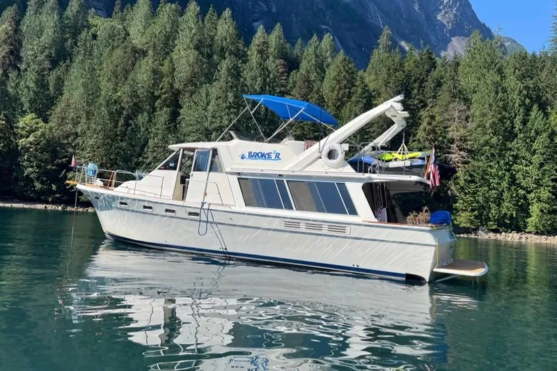 Slide: The Image of Bayliner 4588 Pilothouse 1988 - 39
