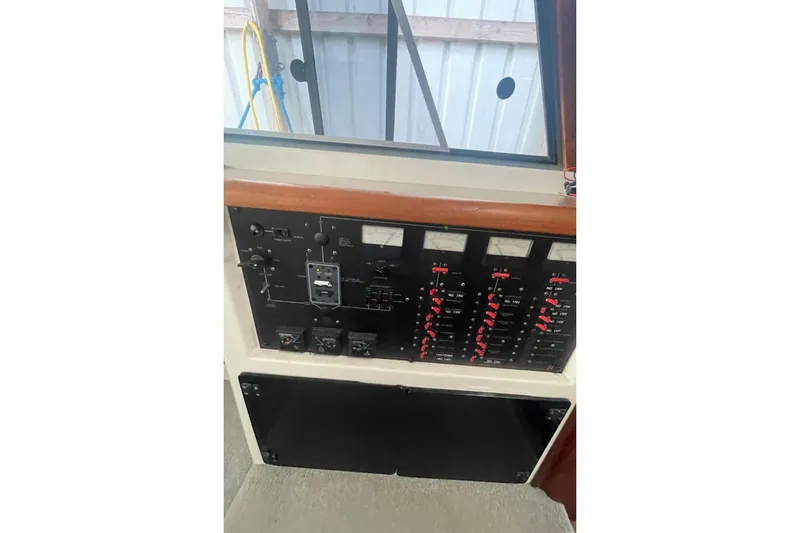 Slide: The Image of Bayliner 4588 Pilothouse 1988 - 12