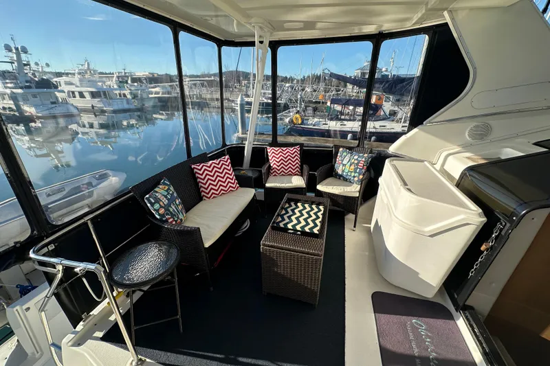 Slide: The Image of Bayliner 4087 Aft Cabin Motoryacht 2000 - 2